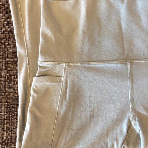 Athleta Salutation 7/8 Tight Leggings XS – Soft High Rise Yoga Pants with Pocket - Picture 4 of 7